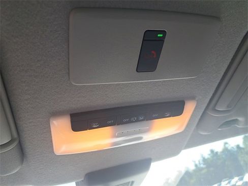 Used 2024 Nissan Kicks SR w/ SR Premium Package image 29