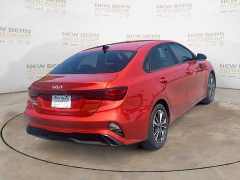 Used 2024 Kia Forte LXS w/ LXS Technology Package FWD image 5
