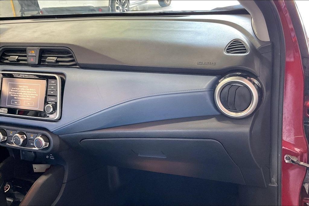 Used 2025 Nissan Versa SV FWD image 21