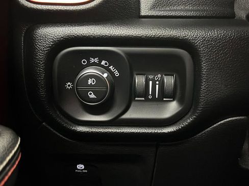Used 2019 RAM 1500 Rebel AWD/4WD image 29