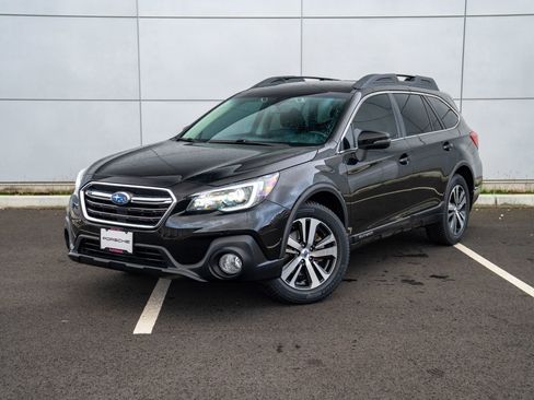 Used 2018 Subaru Outback 2.5i Limited image 1