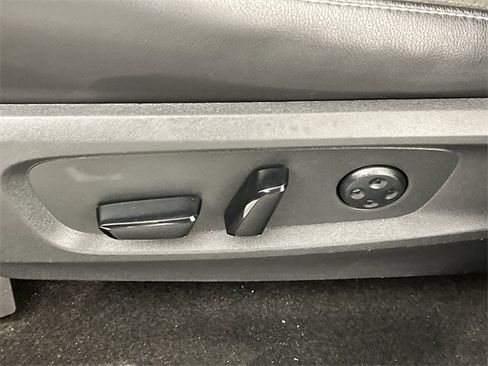 Certified 2022 Nissan Pathfinder SL image 12