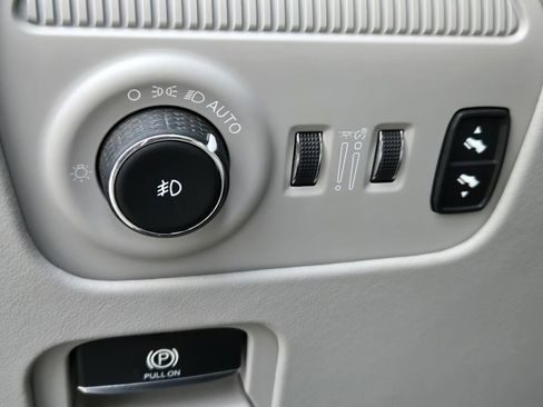 Used 2022 Jeep Grand Wagoneer Series II w/ Premium Group II image 23