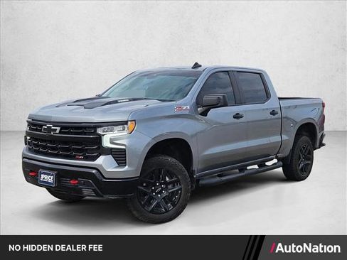 Used 2025 Chevrolet Silverado 1500 LT Trail Boss w/ Convenience Package II AWD/4WD image 1