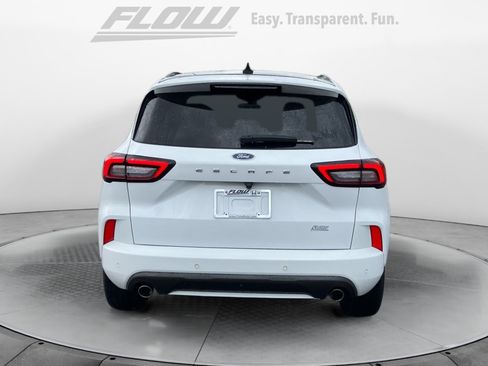 Used 2023 Ford Escape ST-Line w/ Tech Pack #1 FWD image 8