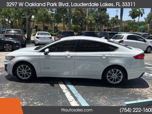 Used 2019 Ford Fusion SE FWD image 7
