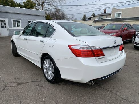 Used 2014 Honda Accord Touring image 7