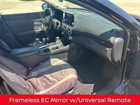 Used 2022 Nissan Sentra SR w/ Lighting Package FWD image 10