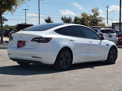 Used 2022 Tesla Model 3 Long Range AWD/4WD image 5