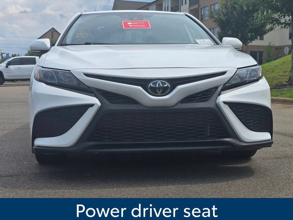 Used 2023 Toyota Camry SE FWD image 5