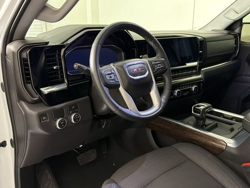Used 2024 GMC Sierra 1500 Elevation RWD image 4