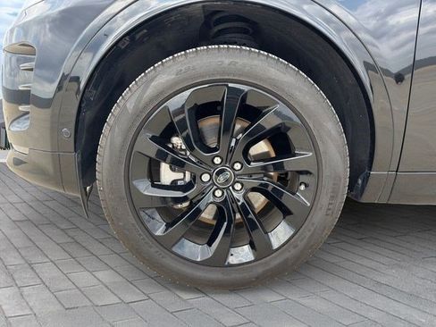 Used 2025 Land Rover Discovery Sport Dynamic SE AWD/4WD image 9