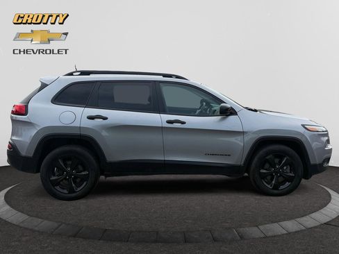 Used 2016 Jeep Cherokee Sport w/ Cold Weather Group AWD/4WD image 6