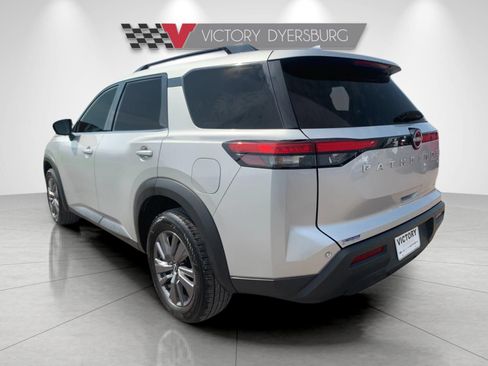 Used 2025 Nissan Pathfinder SV AWD/4WD image 6
