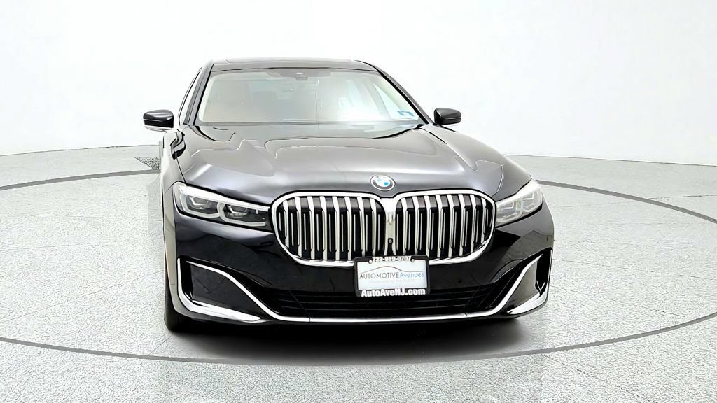Used 2020 BMW 740i xDrive w/ Cold Weather Package AWD/4WD image 2