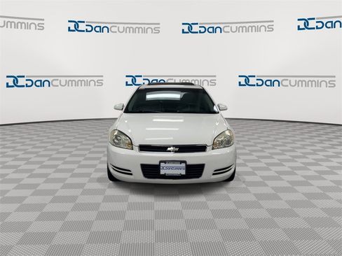 Used 2009 Chevrolet Impala LT image 3