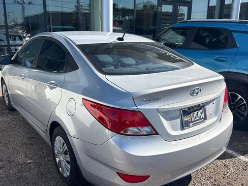 Used 2016 Hyundai Accent SE FWD image 2