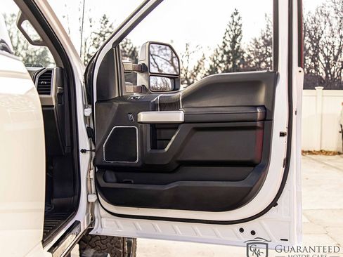 Used 2020 Ford F350 Lariat image 38