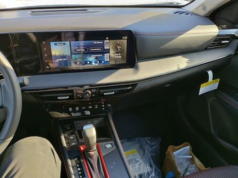 New 2025 Nissan Kicks SR image 20