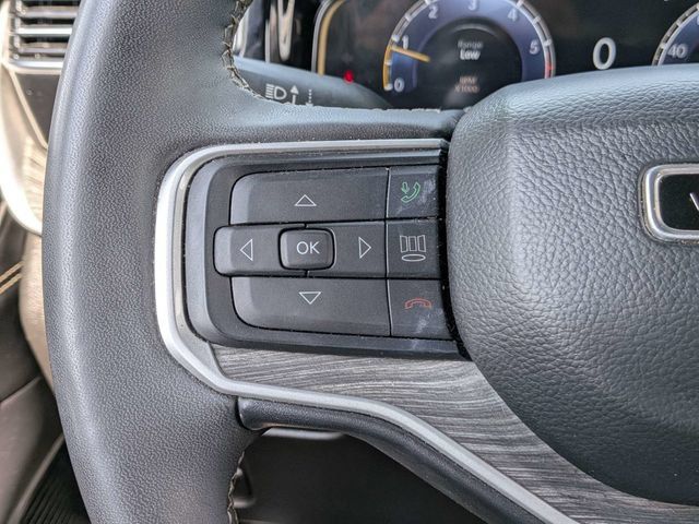Used 2023 Jeep Wagoneer L Series III w/ Premium Group I AWD/4WD image 28