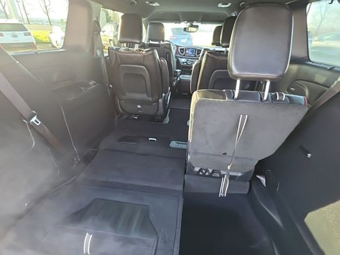 Certified 2020 Chrysler Pacifica Limited image 13