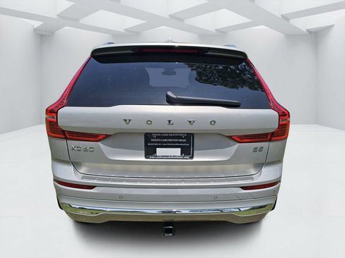Used 2022 Volvo XC60 B5 Inscription w/ Advanced Package FWD image 4