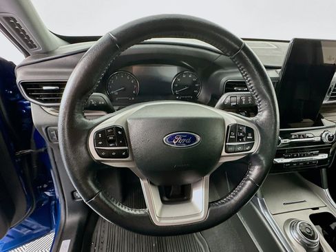 Used 2023 Ford Explorer Limited w/ Hybrid Equipment Group 310A RWD image 11