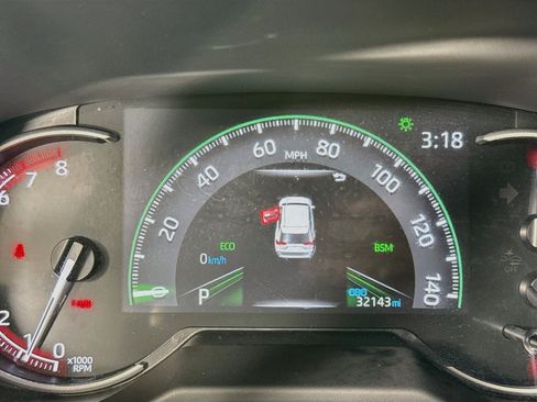 Used 2025 Toyota RAV4 XLE FWD image 13