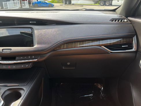 Used 2022 Cadillac XT4 Sport image 25