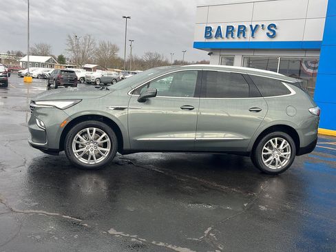 Used 2024 Buick Enclave Essence w/ Experience Buick Package AWD/4WD image 2