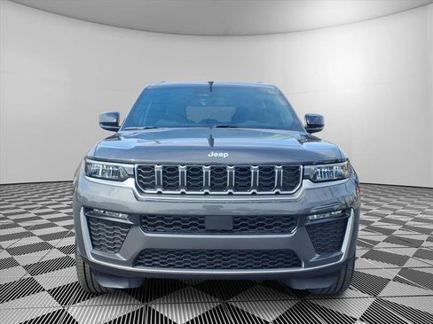 New 2026 Jeep Grand Cherokee Limited image 2