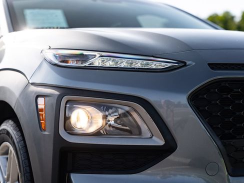Used 2021 Hyundai Kona SE FWD image 10