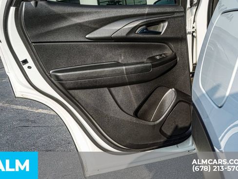 Used 2025 Chevrolet TrailBlazer LT AWD/4WD image 47