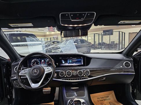 Used 2020 Mercedes-Benz S 560 Sedan image 28