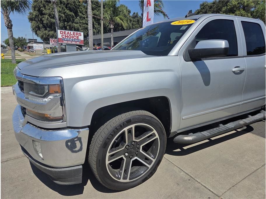 Used 2019 Chevrolet Silverado 1500 LT w/ LPO, Black Pack AWD/4WD image 1