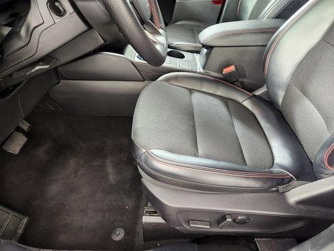 Used 2025 Ford Escape ST-Line Select AWD/4WD image 11
