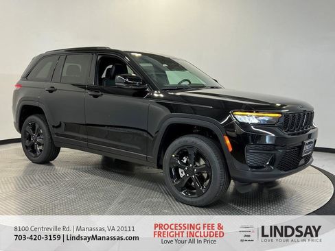 New 2025 Jeep Grand Cherokee Altitude AWD/4WD image 1