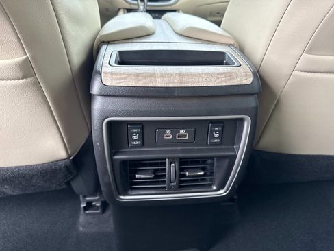 Used 2022 Nissan Murano SL w/ SL Moonroof Package image 16