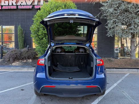 Used 2021 Tesla Model Y Long Range AWD/4WD image 18