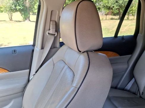 Used 2014 Lincoln MKX FWD w/ Equipment Group 101A image 25