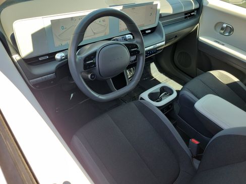 Certified 2024 Hyundai Ioniq 5 SEL RWD image 6