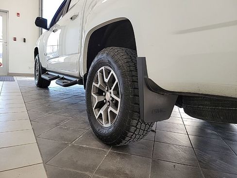 Used 2018 GMC Canyon All Terrain image 17