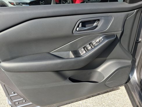 Used 2026 Nissan Rogue S FWD image 11