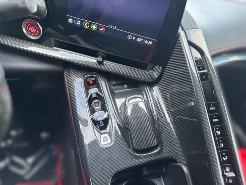 Used 2021 Chevrolet Corvette Stingray Coupe w/ Z51 Performance Package RWD image 29