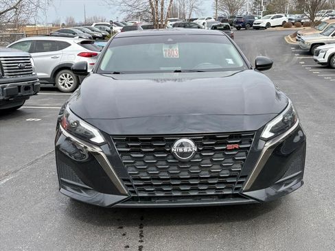 Used 2023 Nissan Altima 2.5 SR image 3