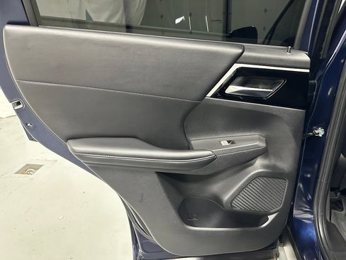 Used 2022 Mitsubishi Outlander SE AWD/4WD image 37