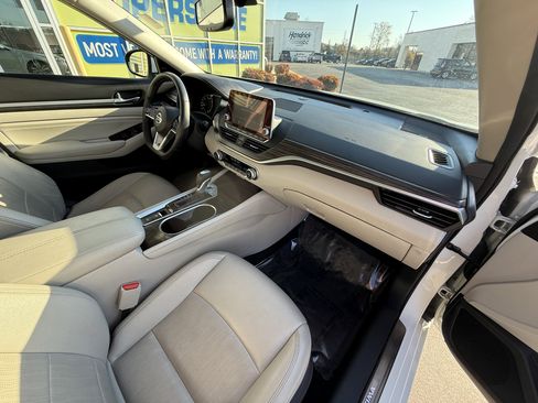 Used 2021 Nissan Altima 2.5 Platinum image 34