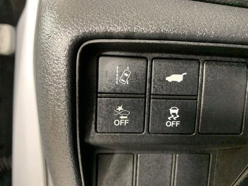 Used 2019 Honda CR-V Touring image 9