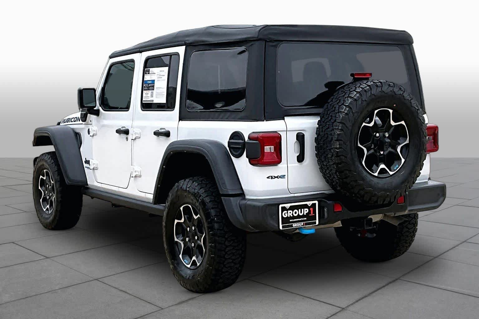 Used 2022 Jeep Wrangler Unlimited Rubicon 4xe w/ Safety Group AWD/4WD image 11