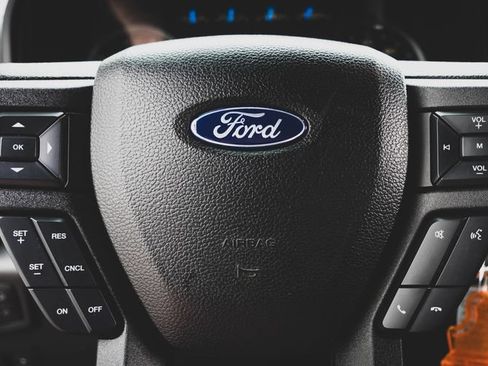 Used 2017 Ford F150 XLT w/ Equipment Group 302A Luxury AWD/4WD image 11